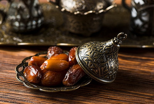 خرید خرما پیارم درجه 1 + قیمت فروش استثنایی